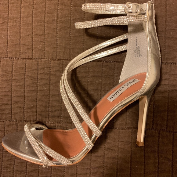 Steve Madden Shoes - Steve Madden Silver Heels Steve Madden Shoes - Steve Madden Silver Heels